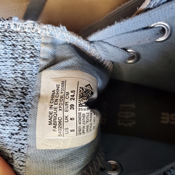 2 Pairs of Converse - Picture 6 of 8